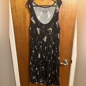 Monster dress frankeisten and her bride.